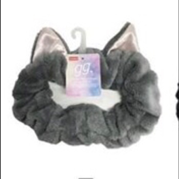 Japanese fuzzy beauty headband with animal ears - Picture 2 of 2